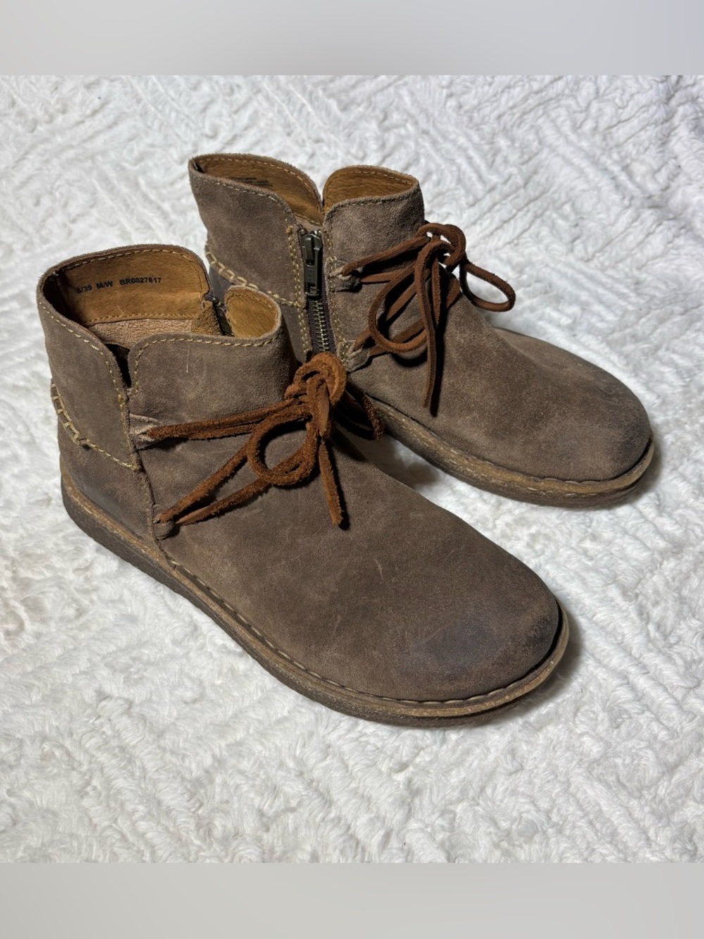Born Brown Suede Leather upper distressed Calyn Boots Booties